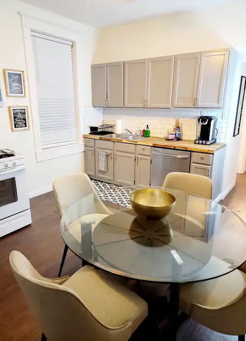 Foto del edificio - 3622 Alberta St
