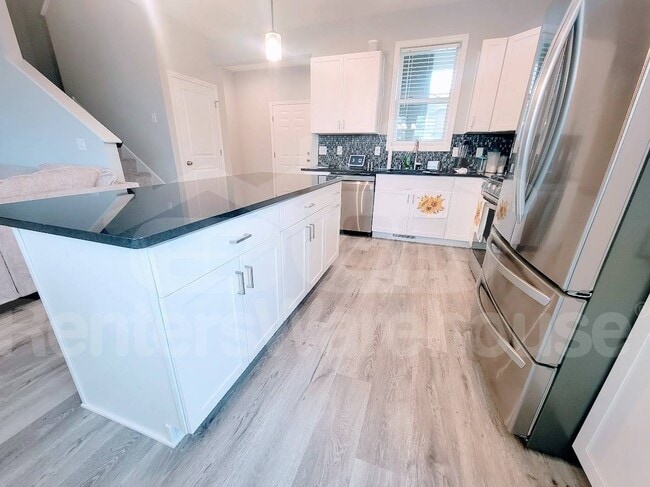 Foto del edificio - 14807 Willemite St NW