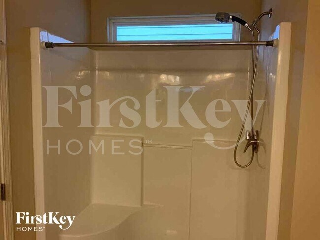 Building Photo - 436 Parkstone Dr