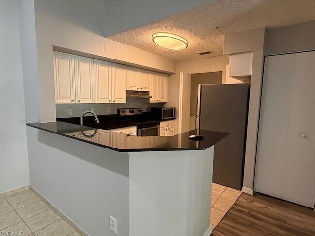 Building Photo - 8215 Ibis Club Dr