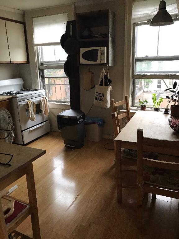 Foto principal - 547 Leonard St