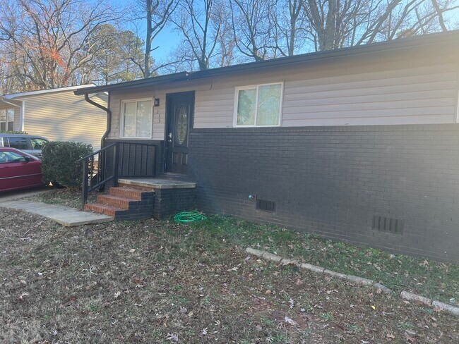 Building Photo - 235 Glenrock Dr