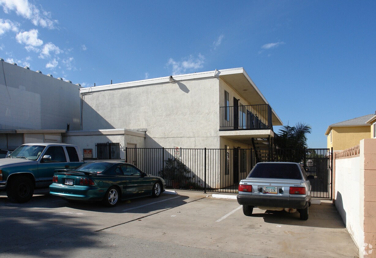 Building Photo - 665 12th St