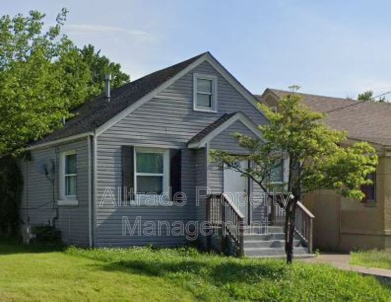 Foto principal - 811 W Whitney Ave