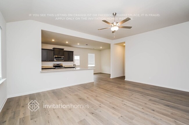 Building Photo - 10033 Pilot Pl