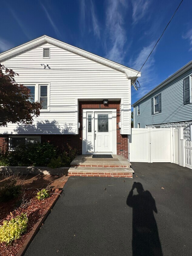 Foto principal - 101 Rumney Rd
