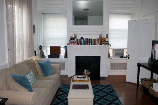 Photo - 407 Angell St Apartment