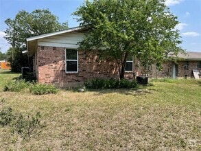 Building Photo - 15304 Tacon Ln