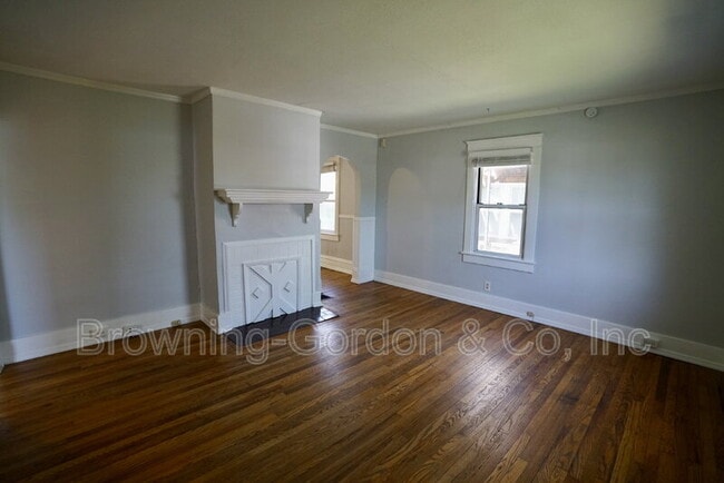 Building Photo - 2109 12th Ave S