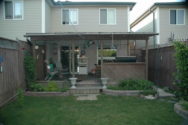 Building Photo - 402 Chesapeake Dr