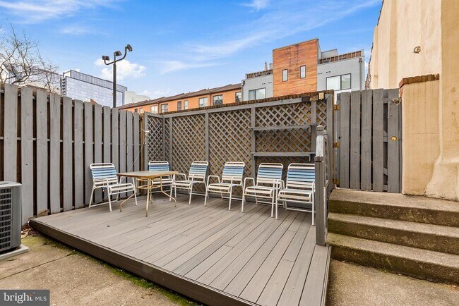 Foto del edificio - 228 N 22nd St