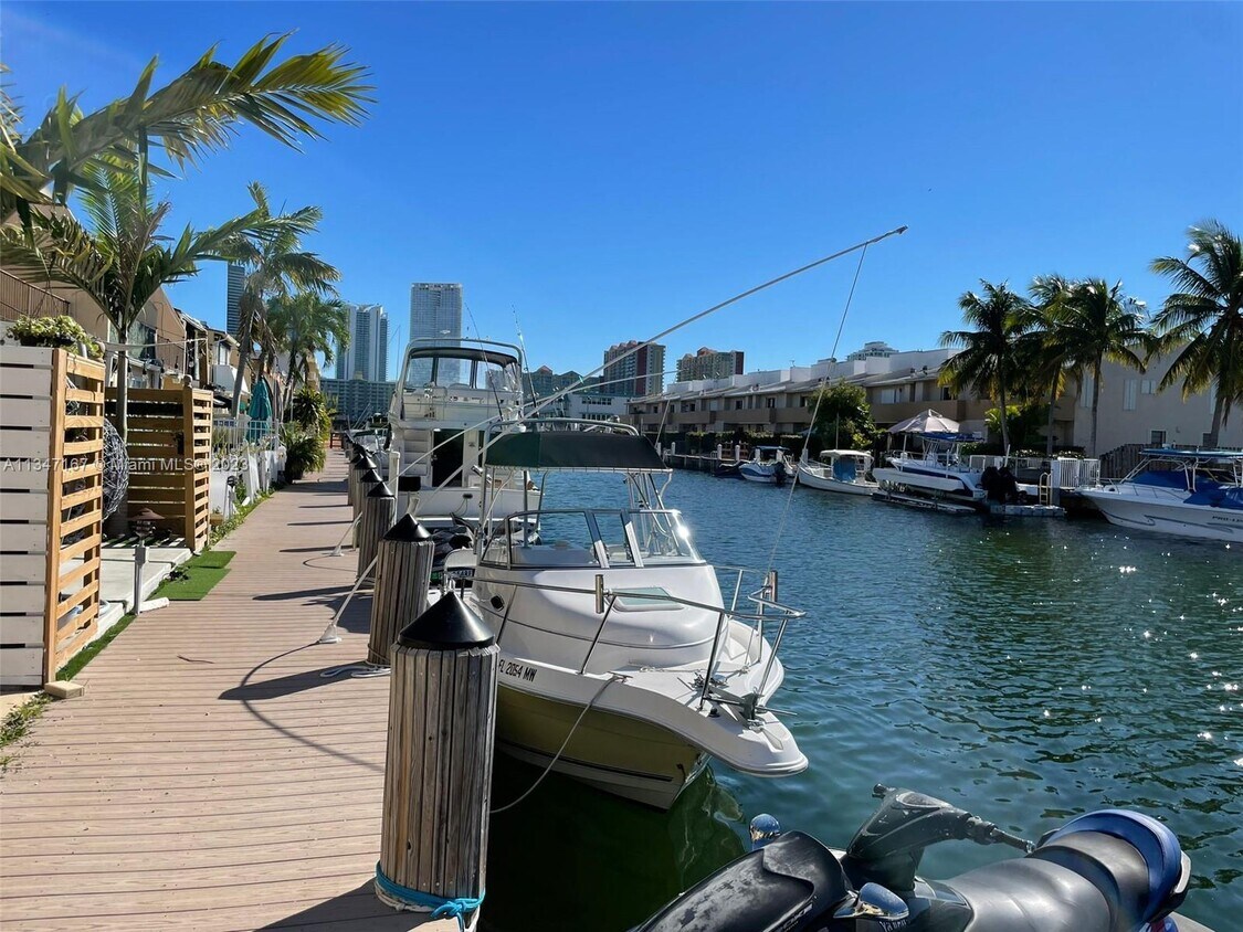 3768 NE 167th St, North Miami Beach, FL 33160 Townhome Rentals in North Miami Beach FL