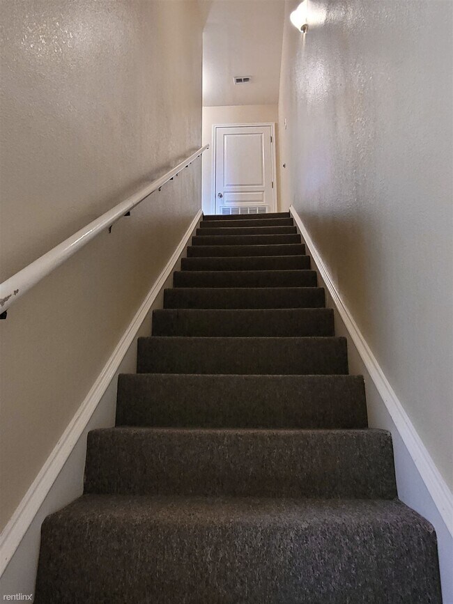 Foto del edificio - 2 br, 1.5 bath 4plex - 1903 Maria Isabel Dr A