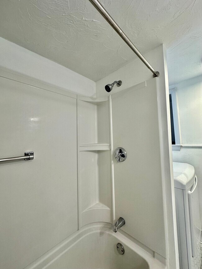 Foto del edificio - 122 Larch St