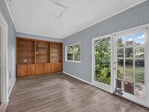Building Photo - 625 Magnolia Dr