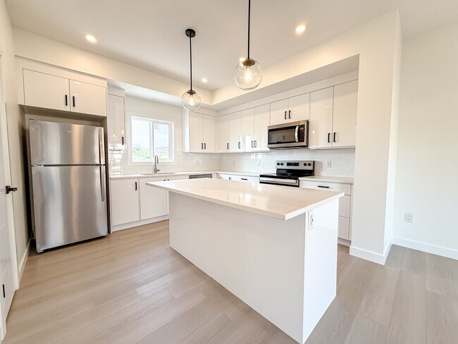 Photo du bâtiment - 273 Sage Hill Cir NW