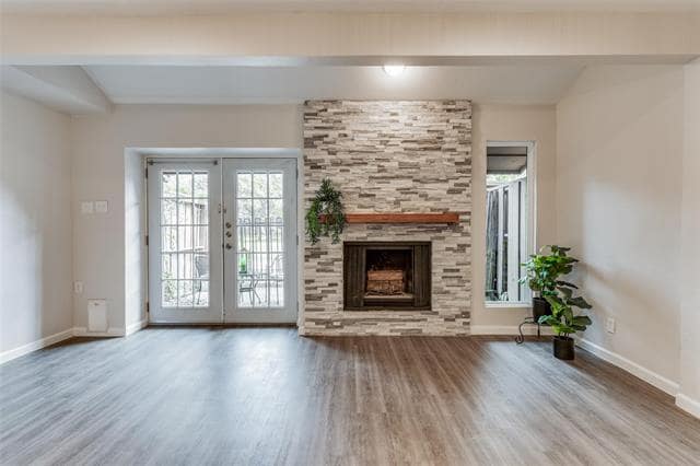 Building Photo - 3112 Pin Oak Ct