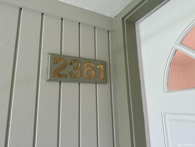 Foto del edificio - 2361 Sharon Rd
