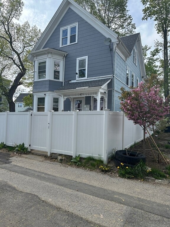 14 Argyle Ave Unit 3, Brockton, MA 02301 Room for Rent in Brockton