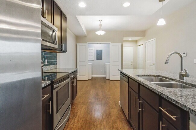 Foto del edificio - 3607 High Ridge Rd