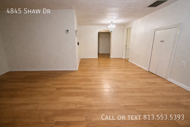 Building Photo - 4845 Shaw Dr