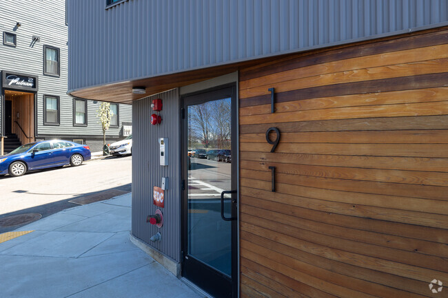Entrance - 187-191 Condor St