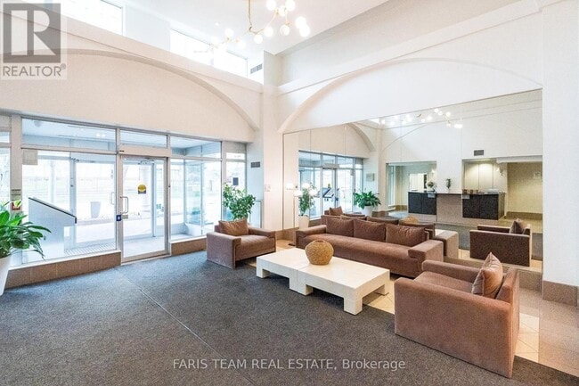 Building Photo - 88-888 Palace Pier Ct