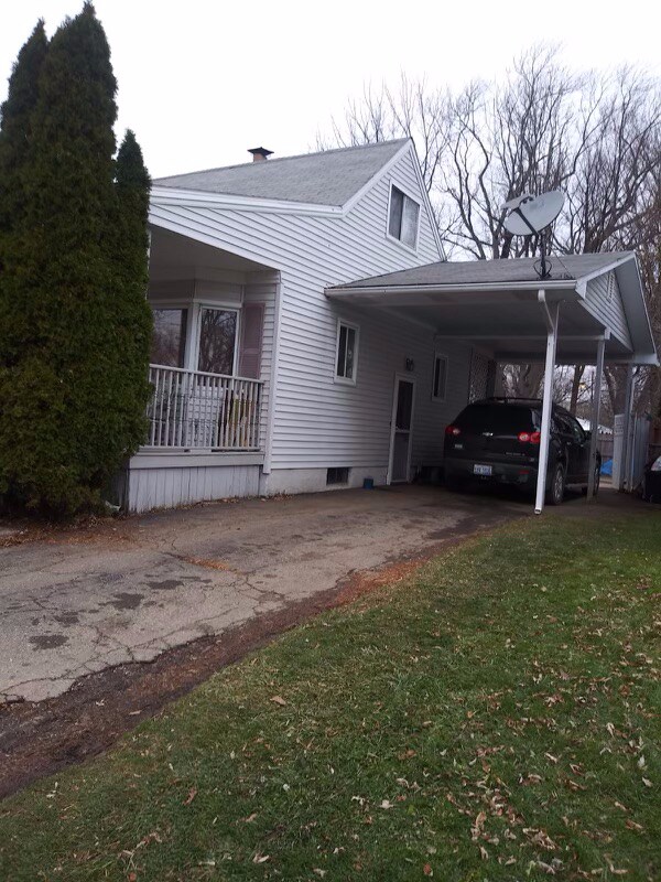 Building Photo - 932 Ingleside Ave
