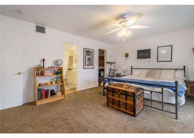 Foto del edificio - 6495 E Happy Canyon Rd