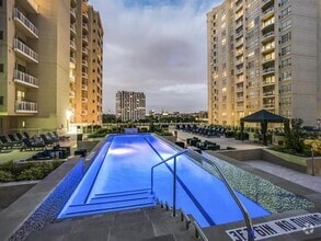 Building Photo - 3225 Turtle Creek Blvd