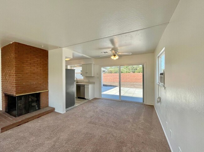 Building Photo - Three Bedroom Single Level Napa Home