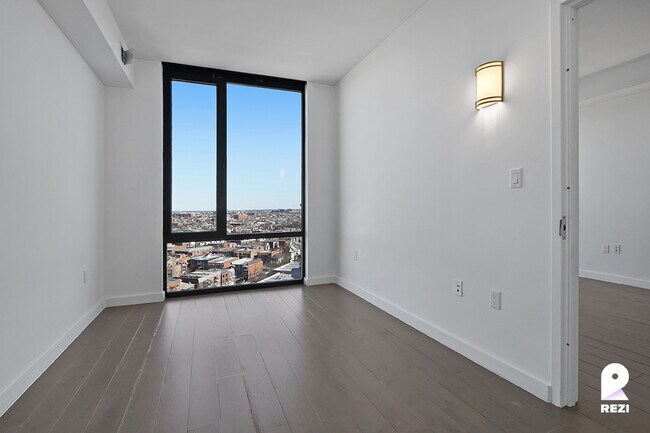 Foto del edificio - 8808 Justice Ave