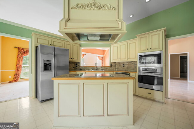 Building Photo - 1115 Burlington Ct