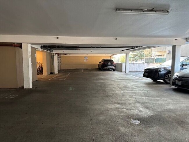 Foto del edificio - 321 10th Ave S