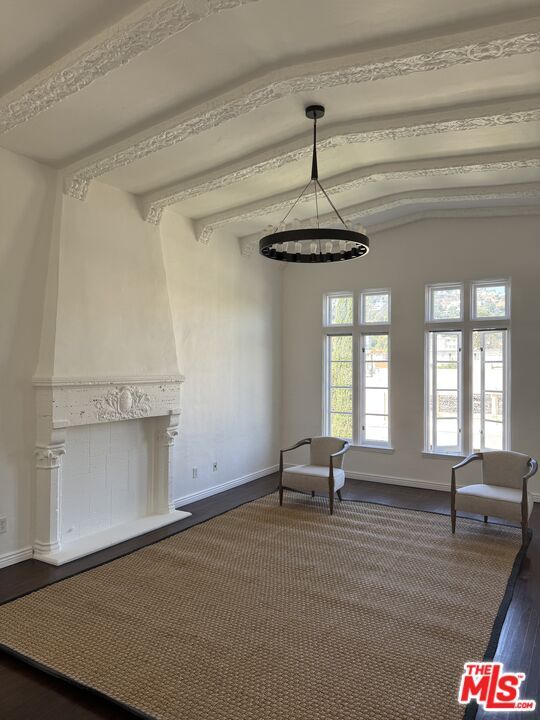 Foto del edificio - 1285 N Crescent Heights Blvd