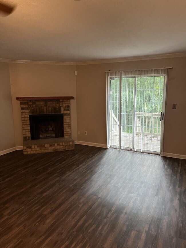 Foto del edificio - 1567 Jacks Dr