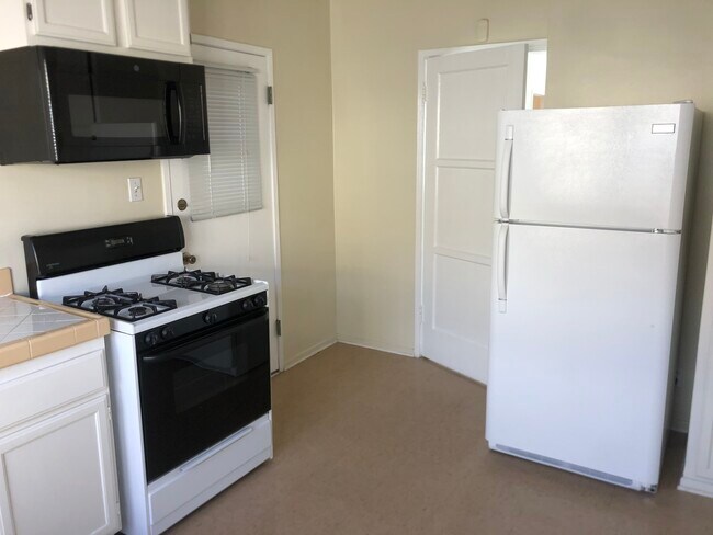 Kitc - 1856 9th St