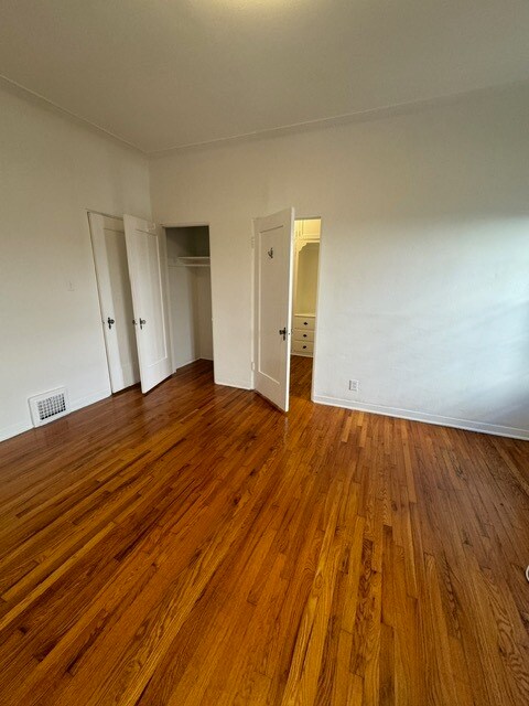 Dormitorio 102 - 1482 S Shenandoah St