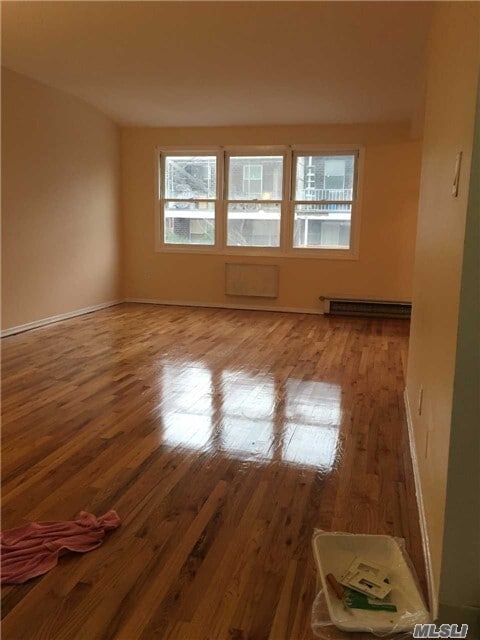 Primary Photo - 17-32-32 215th St