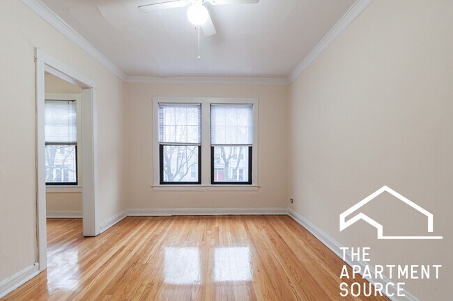 Foto del edificio - 3002 N Racine Ave