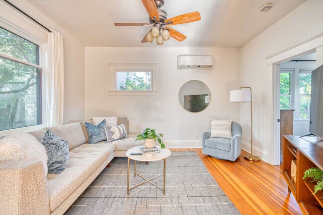 Foto del edificio - 4500 NE Garfield Ave.