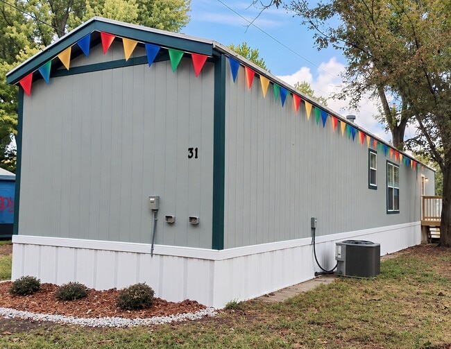 Building Photo - 100 Arkansas St