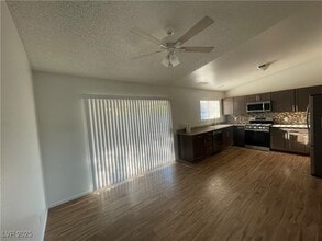Building Photo - 1306 Esther Dr