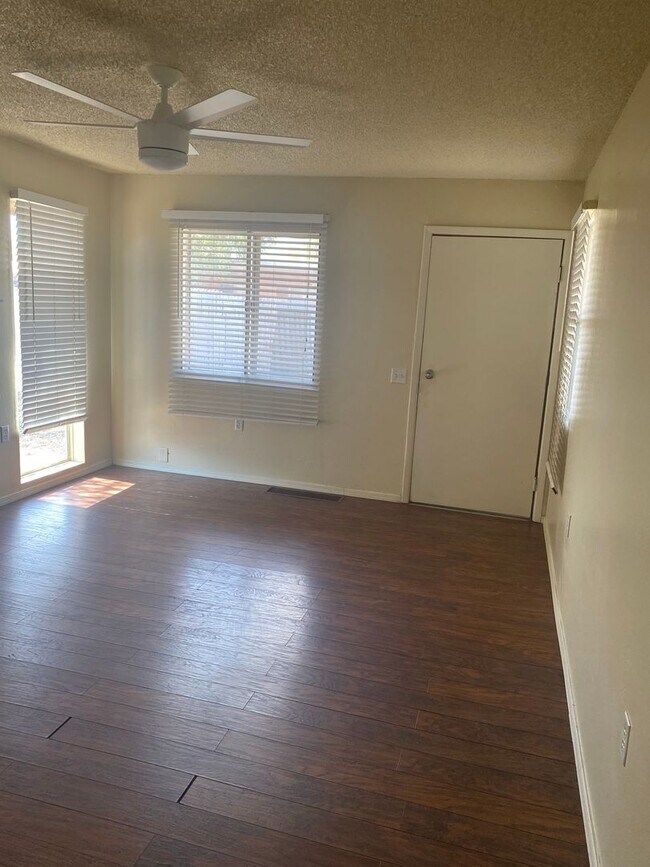 Building Photo - Sparkman Triplex