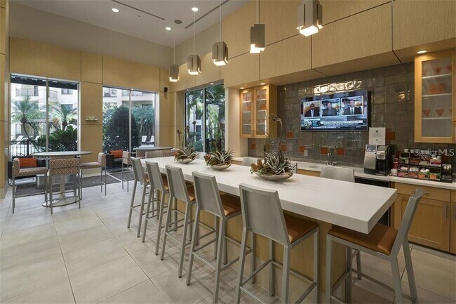 Foto del edificio - 8700-871B Maitland Summit Blvd