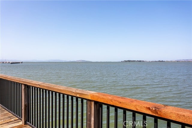 Foto del edificio - 8 Commodore Dr