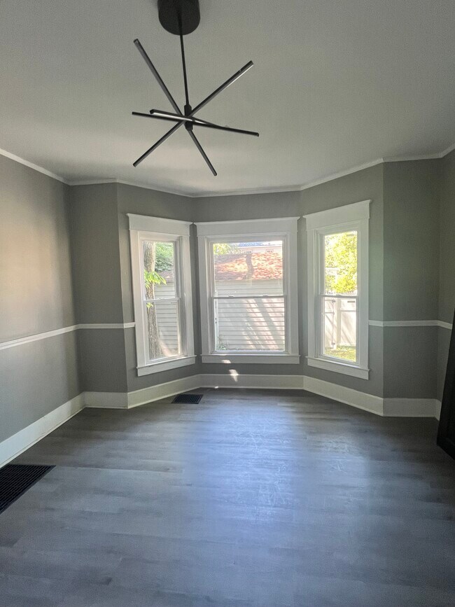 Photo - Superior House