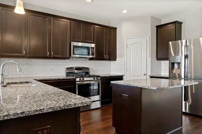 Building Photo - 128 Cipressi Cove