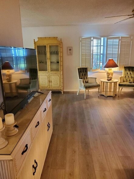 Foto del edificio - 1225 NW 21st St