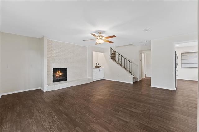 Foto del edificio - 4007 Ridgebrook Dr